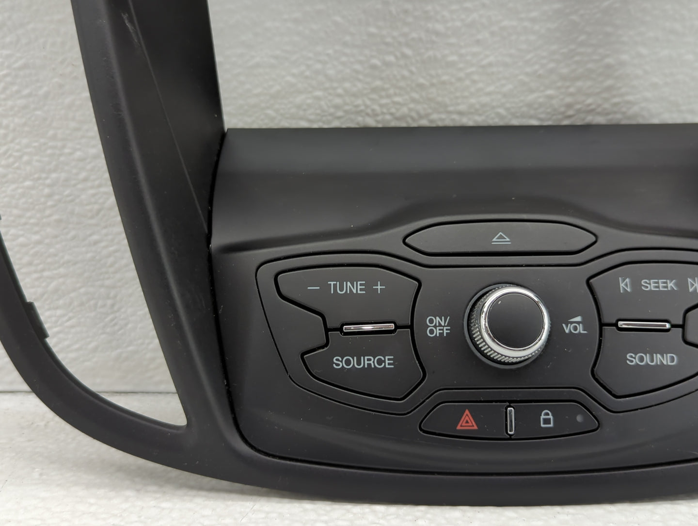 2013-2016 Ford Escape Radio AM FM Cd Player Receiver Replacement P/N:>C166Y< CJ54-18835-CCW Fits Fits 2013 2014 2015 2016 OE