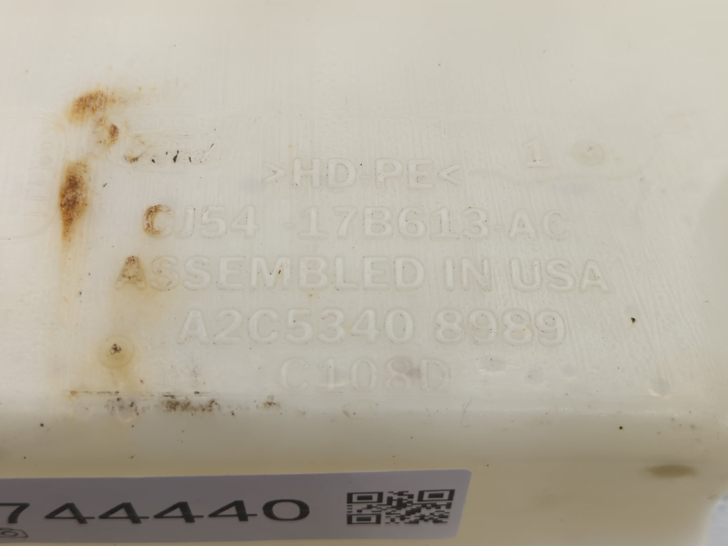 2013-2014 Ford Escape Windshield Washer Fluid Reservoir Bottle Oem - Oemusedautoparts1.com