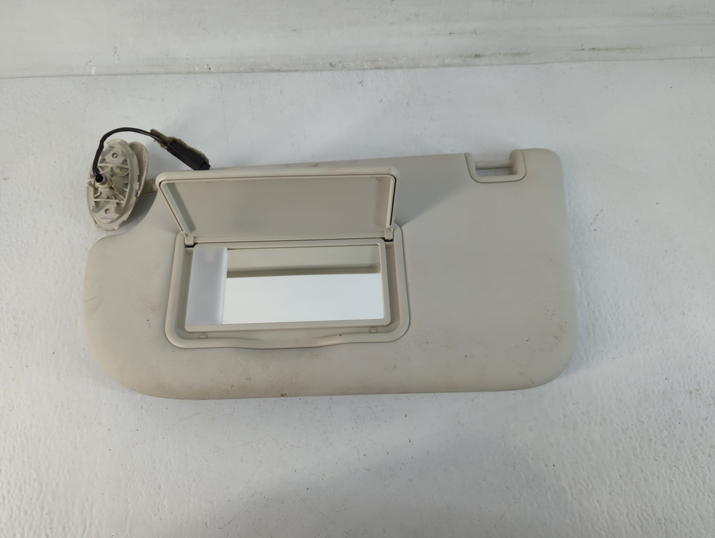 2013-2019 Ford Escape Sun Visor Shade Replacement Driver Left Mirror Fits Fits 2013 2014 2015 2016 2017 2018 2019 OEM Used A