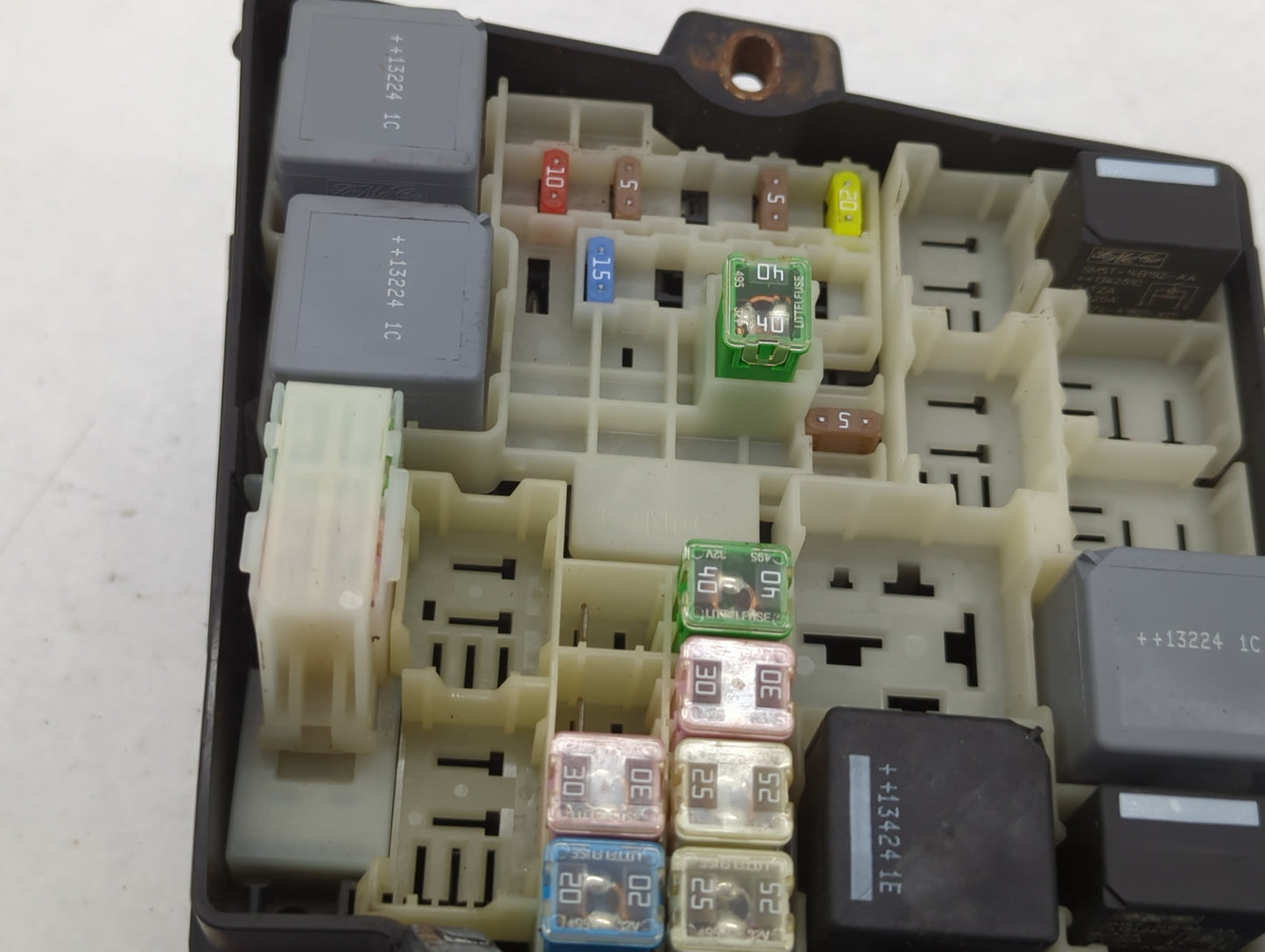 2013-2016 Ford Escape Fusebox Fuse Box Panel Relay Module P/N:E00027328 AV6T-14A142-AB Fits Fits 2013 2014 2015 2016 OEM Use