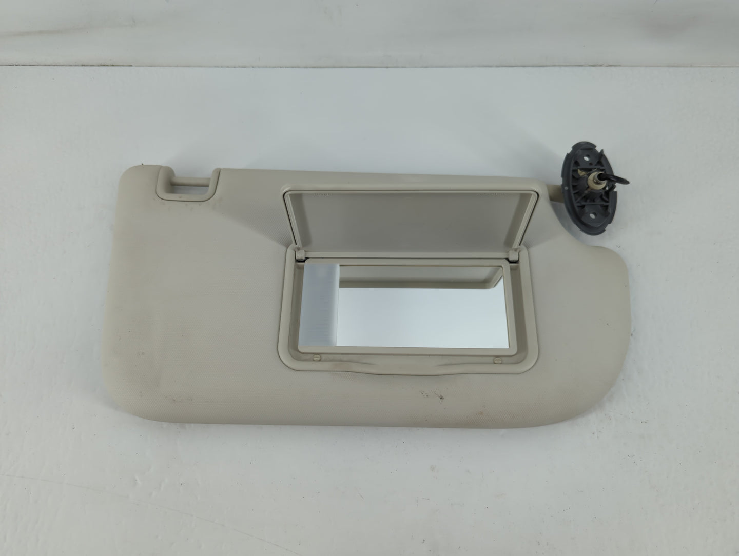 2013-2019 Ford Escape Sun Visor Shade Replacement Passenger Right Mirror Fits Fits 2013 2014 2015 2016 2017 2018 2019 OEM Us