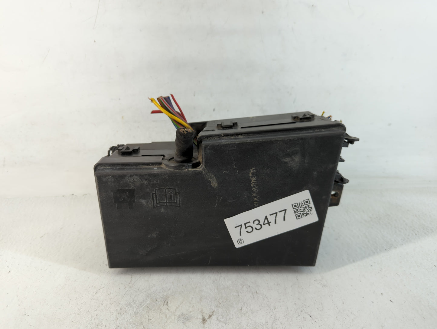 2013-2016 Ford Escape Fusebox Fuse Box Panel Relay Module P/N:AV6T-14A067-AD AV6T-14A142-AB Fits Fits 2013 2014 2015 2016 OE