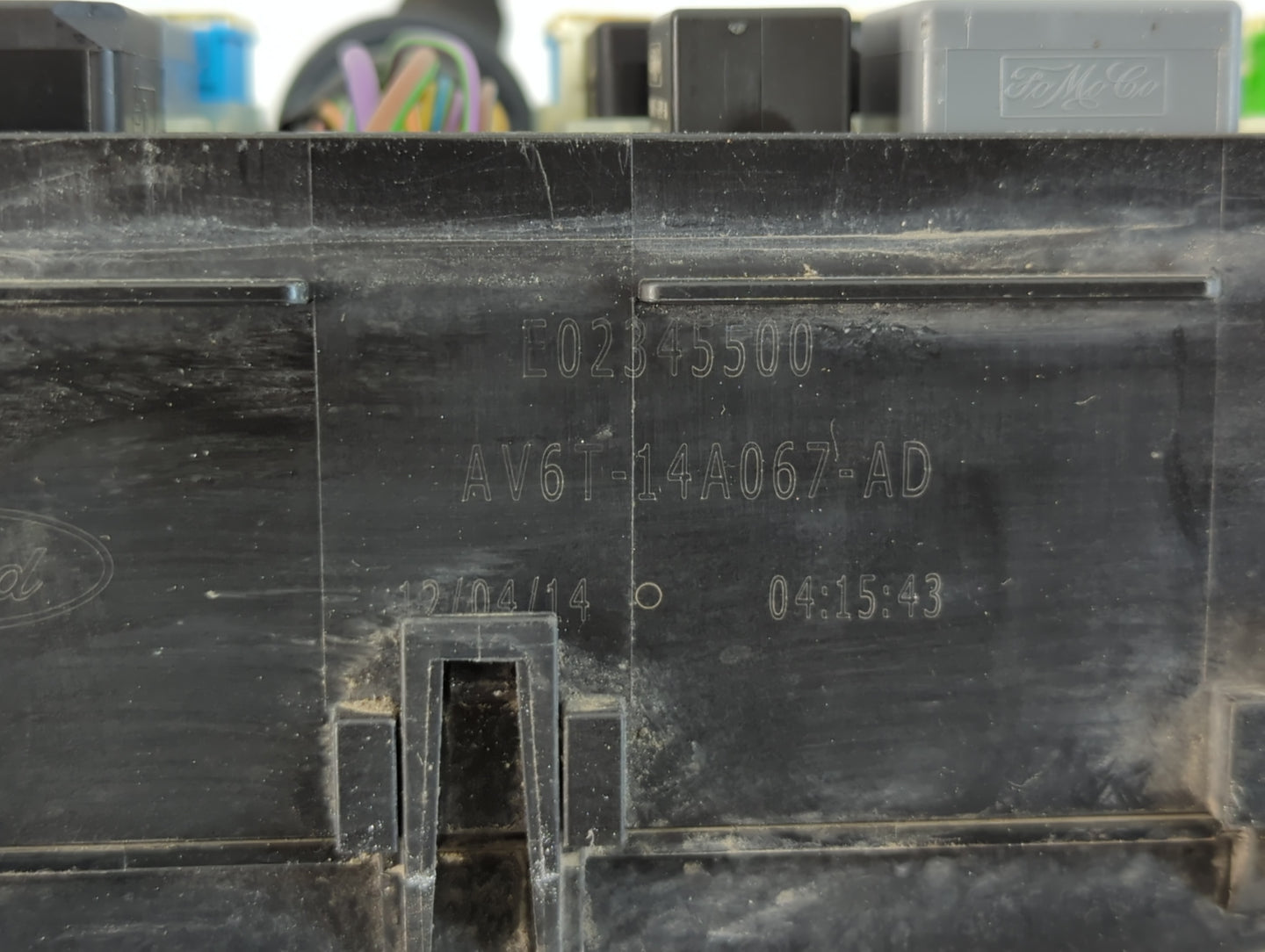 2013-2016 Ford Escape Fusebox Fuse Box Panel Relay Module P/N:AV6T-14A067-AD AV6T-14A142-AB Fits Fits 2013 2014 2015 2016 OE