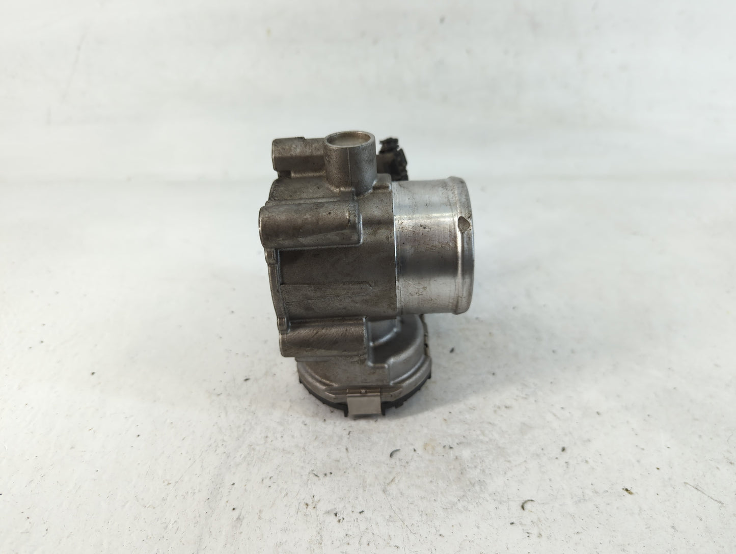 2013-2016 Ford Escape Throttle Body P/N:7S7G-9F991-CA Fits Fits 2013 2014 2015 2016 2017 2018 2019 OEM Used Auto Parts - Oem
