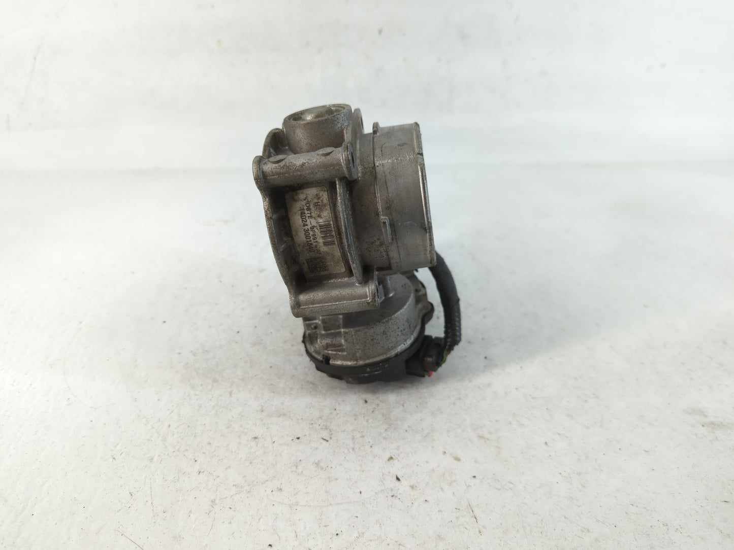 2013-2022 Ford Escape Throttle Body P/N:DS7E-9F991-AF Fits Fits 2013 2014 2015 2016 2017 2018 2019 2020 2021 2022 OEM Used A