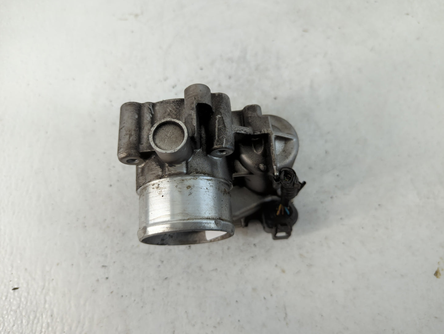 2013-2016 Ford Escape Throttle Body P/N:7S7G-9F991-CA Fits Fits 2013 2014 2015 2016 2017 2018 2019 OEM Used Auto Parts - Oem