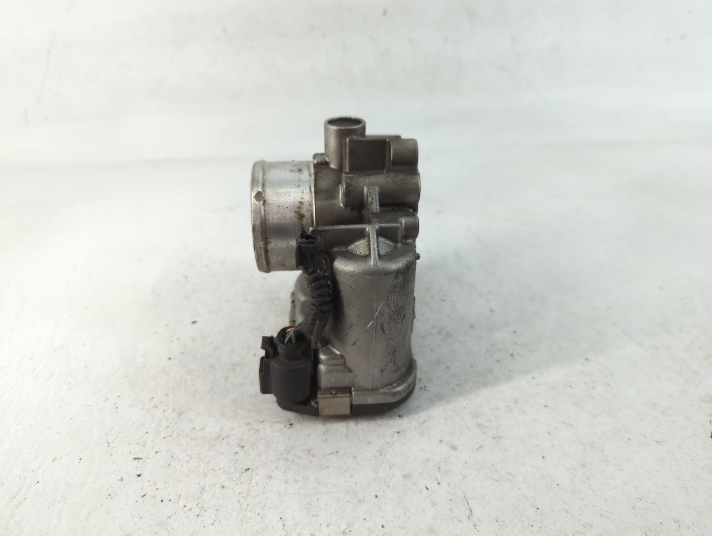 2013-2016 Ford Escape Throttle Body P/N:7S7G-9F991-CA Fits Fits 2013 2014 2015 2016 2017 2018 2019 OEM Used Auto Parts - Oem