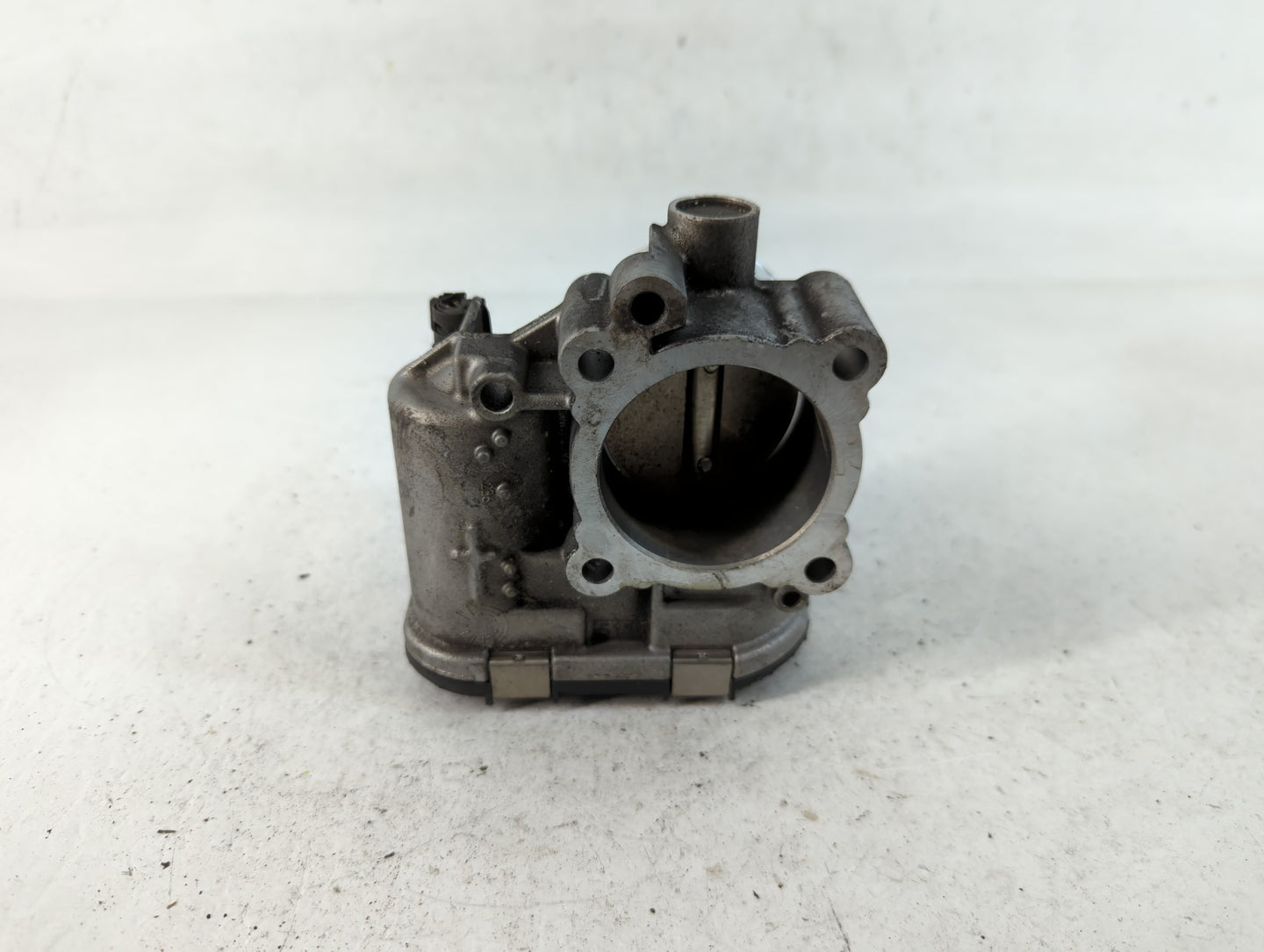 2013-2016 Ford Escape Throttle Body P/N:7S7G-9F991-CA Fits Fits 2013 2014 2015 2016 2017 2018 2019 OEM Used Auto Parts - Oem