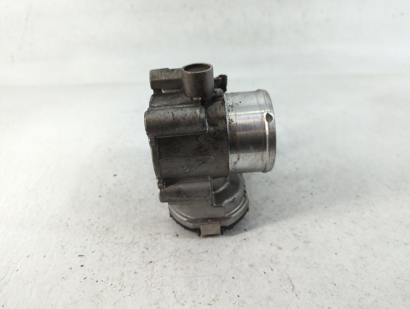 2013-2016 Ford Escape Throttle Body P/N:7S7G-9F991-CA Fits Fits 2013 2014 2015 2016 2017 2018 2019 OEM Used Auto Parts - Oem