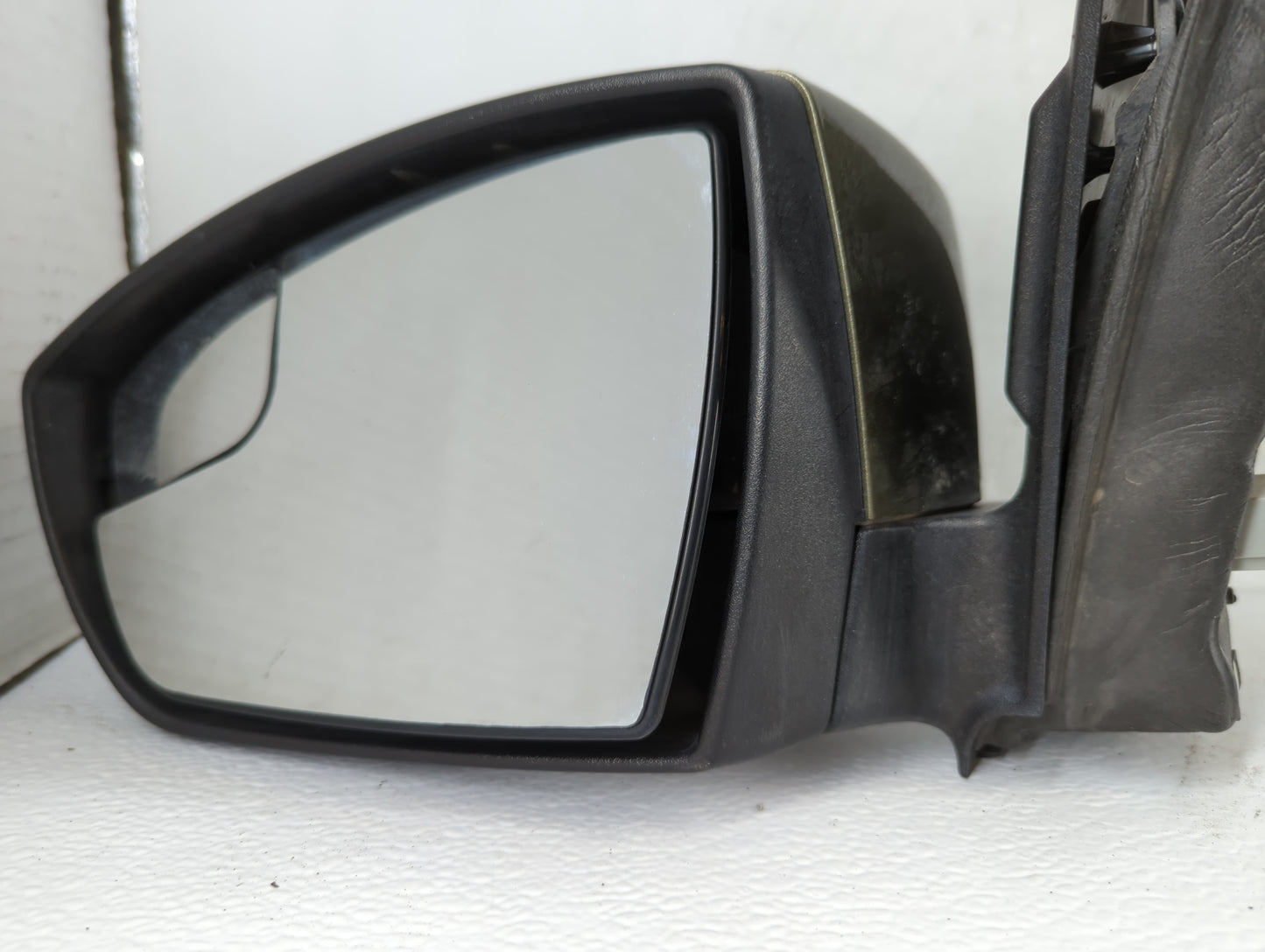 2013-2016 Ford Escape Driver Side View Mirror - Left Door Mirror OEM Used - Oemusedautoparts1.com