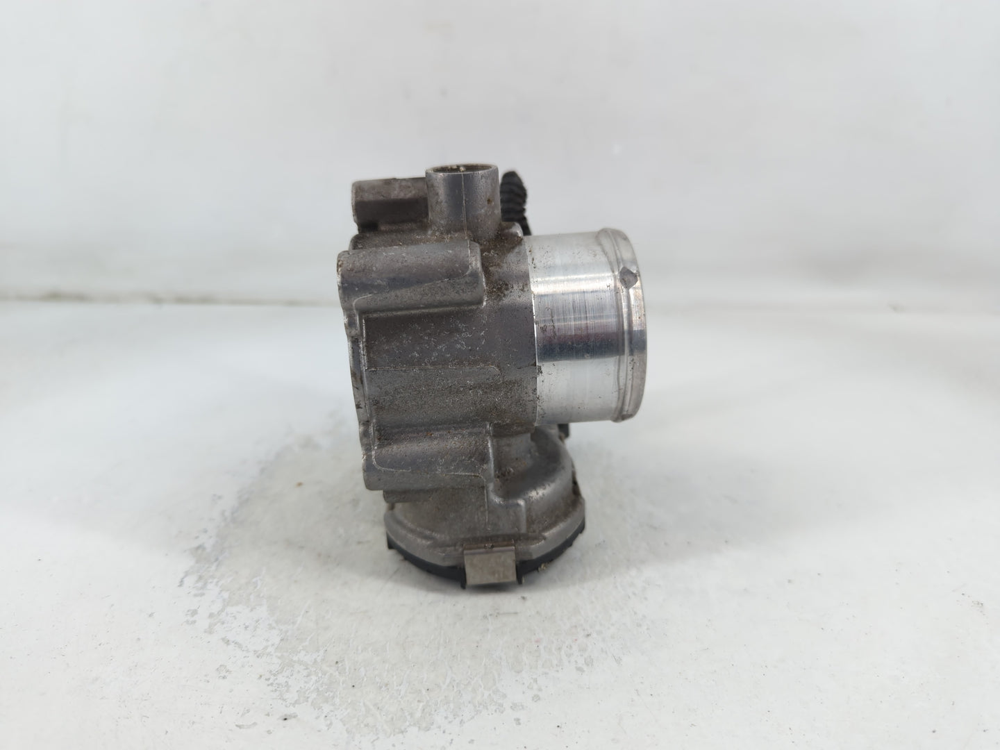 2013-2016 Ford Escape Throttle Body P/N:7S7G-9F991-CA Fits Fits 2013 2014 2015 2016 2017 2018 2019 OEM Used Auto Parts - Oem