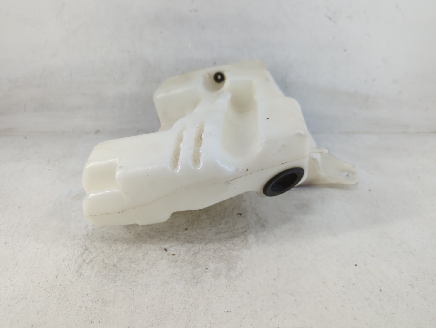 2013-2014 Ford Escape Windshield Washer Fluid Reservoir Bottle Oem - Oemusedautoparts1.com