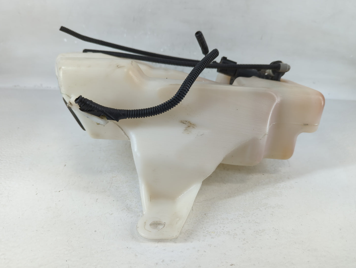 2013-2014 Ford Escape Windshield Washer Fluid Reservoir Bottle Oem 811394 - Oemusedautoparts1.com