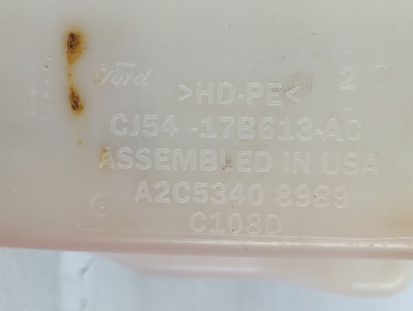 2013-2014 Ford Escape Windshield Washer Fluid Reservoir Bottle Oem 811394 - Oemusedautoparts1.com