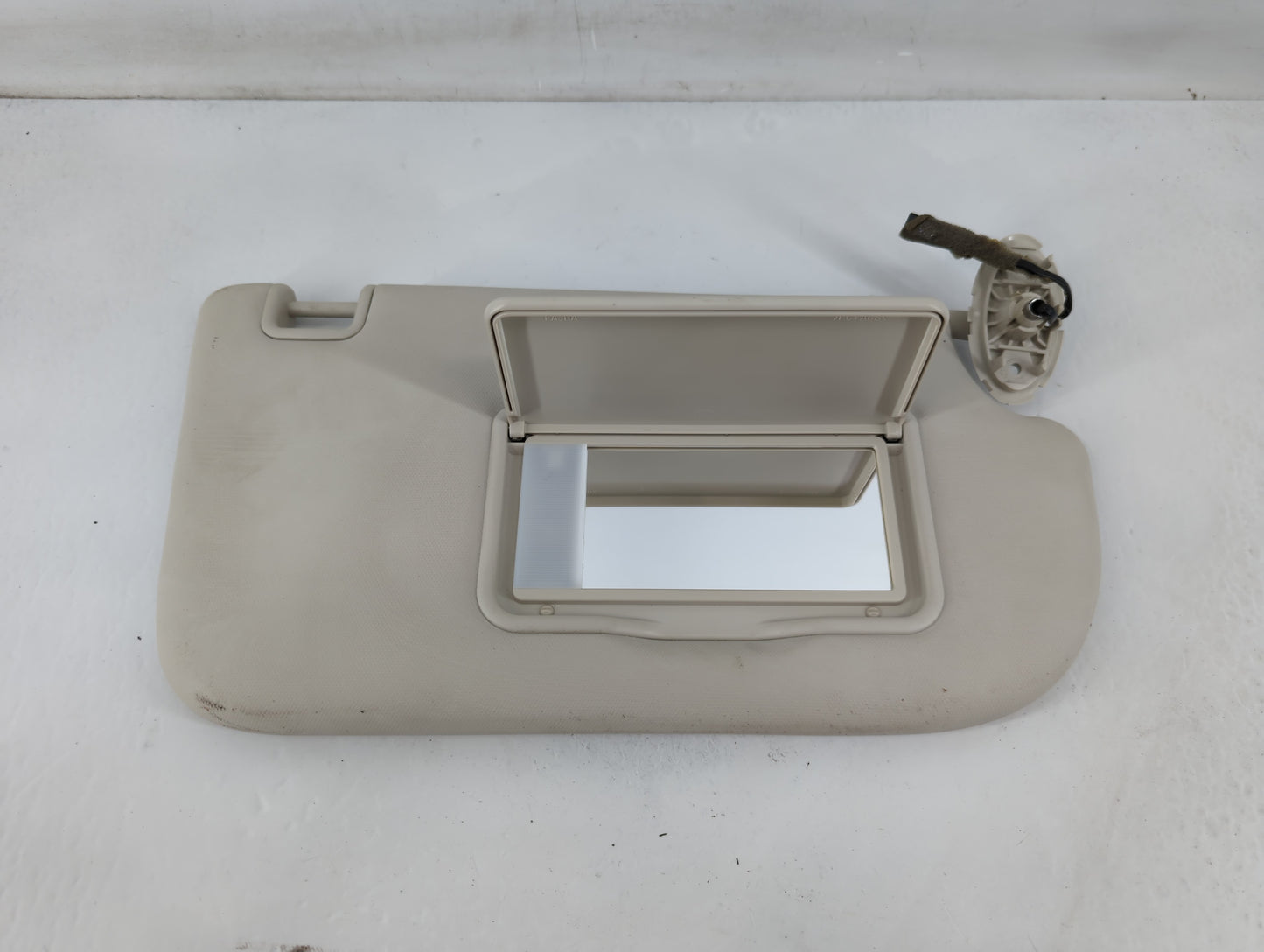 2013-2019 Ford Escape Sun Visor Shade Replacement Passenger Right Mirror Fits Fits 2013 2014 2015 2016 2017 2018 2019 OEM Us