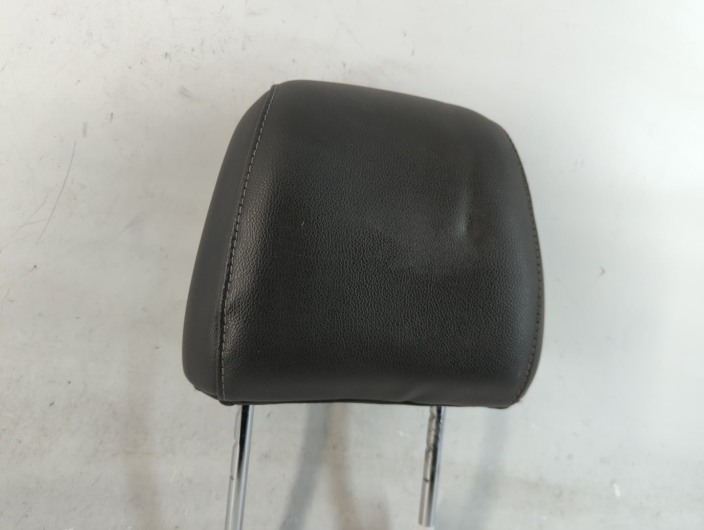 2014 Ford Escape Headrest Head Rest Front Driver Passenger Seat Fits OEM Used Auto Parts - Oemusedautoparts1.com