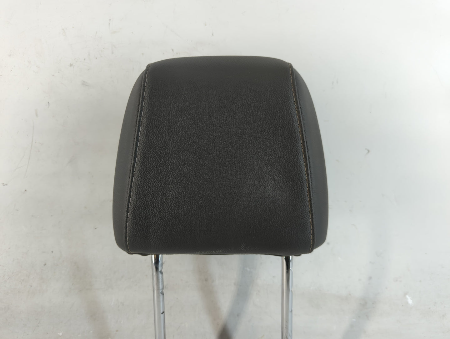 2014 Ford Escape Headrest Head Rest Front Driver Passenger Seat Fits OEM Used Auto Parts - Oemusedautoparts1.com