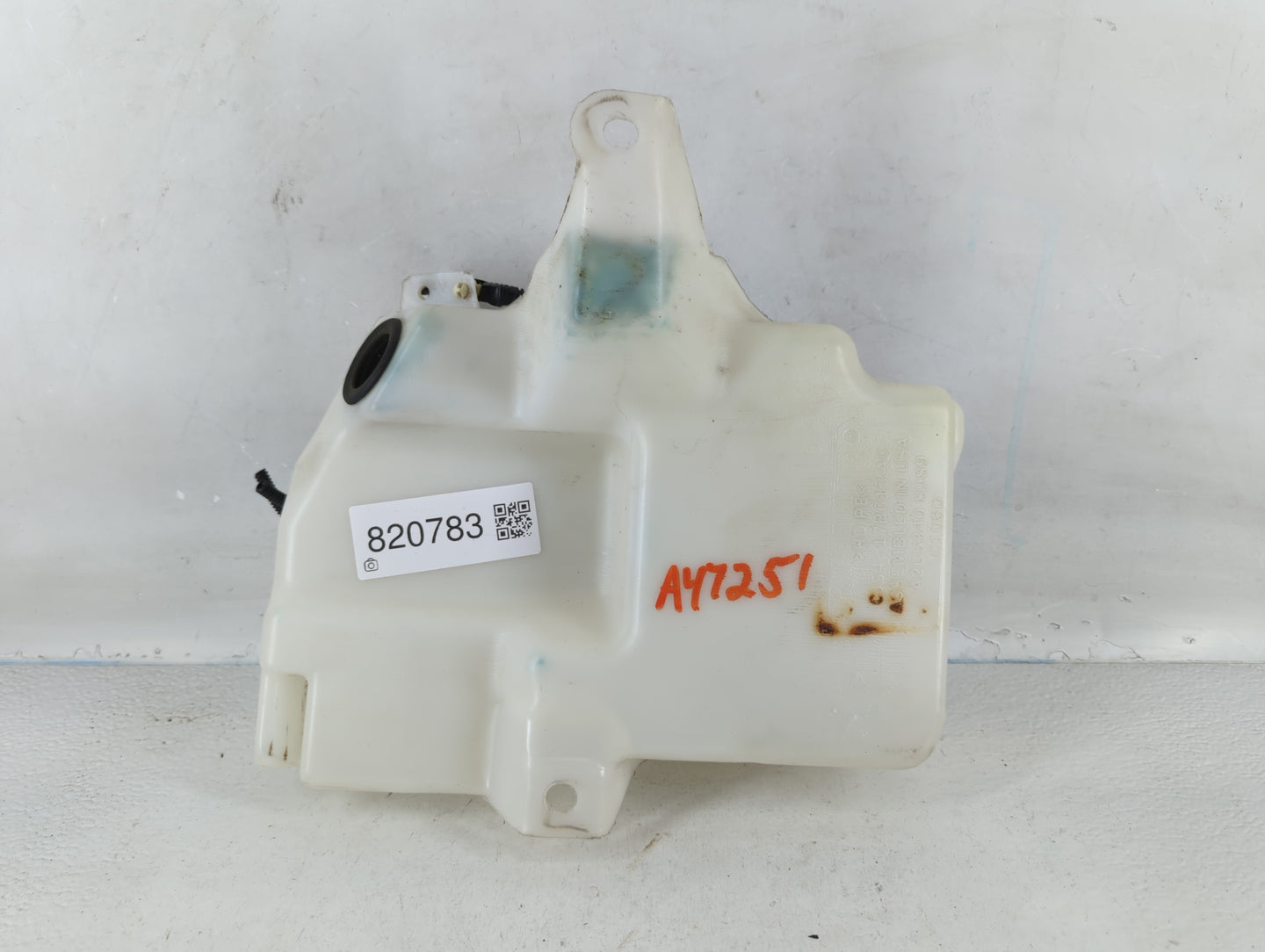 2013-2014 Ford Escape Windshield Washer Fluid Reservoir Bottle Oem - Oemusedautoparts1.com