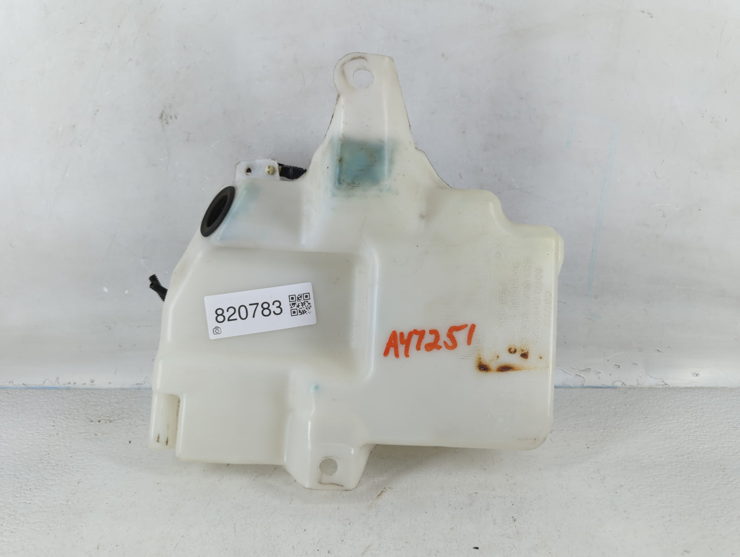 2013-2014 Ford Escape Windshield Washer Fluid Reservoir Bottle Oem - Oemusedautoparts1.com