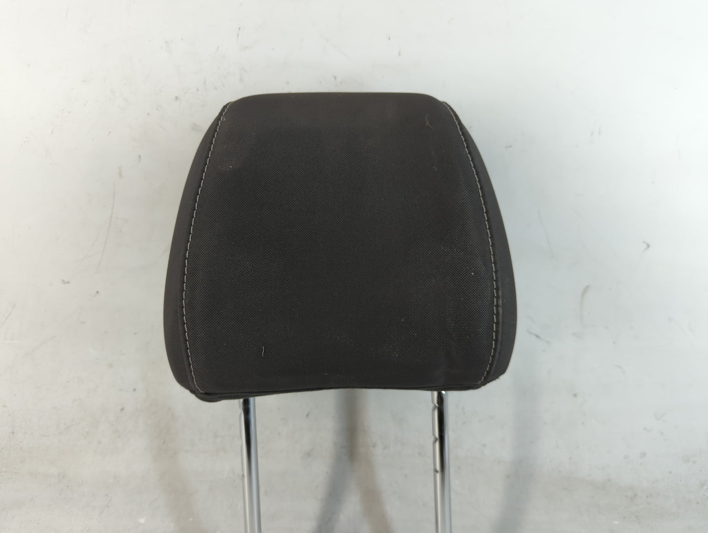 2013-2015 Ford Escape Headrest Head Rest Front Driver Passenger Seat Fits Fits 2013 2014 2015 OEM Used Auto Parts - Oemuseda