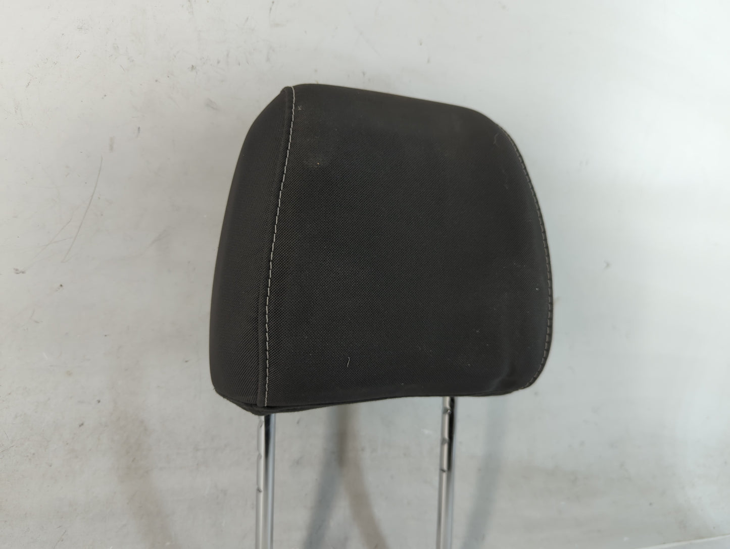 2013-2015 Ford Escape Headrest Head Rest Front Driver Passenger Seat Fits Fits 2013 2014 2015 OEM Used Auto Parts - Oemuseda
