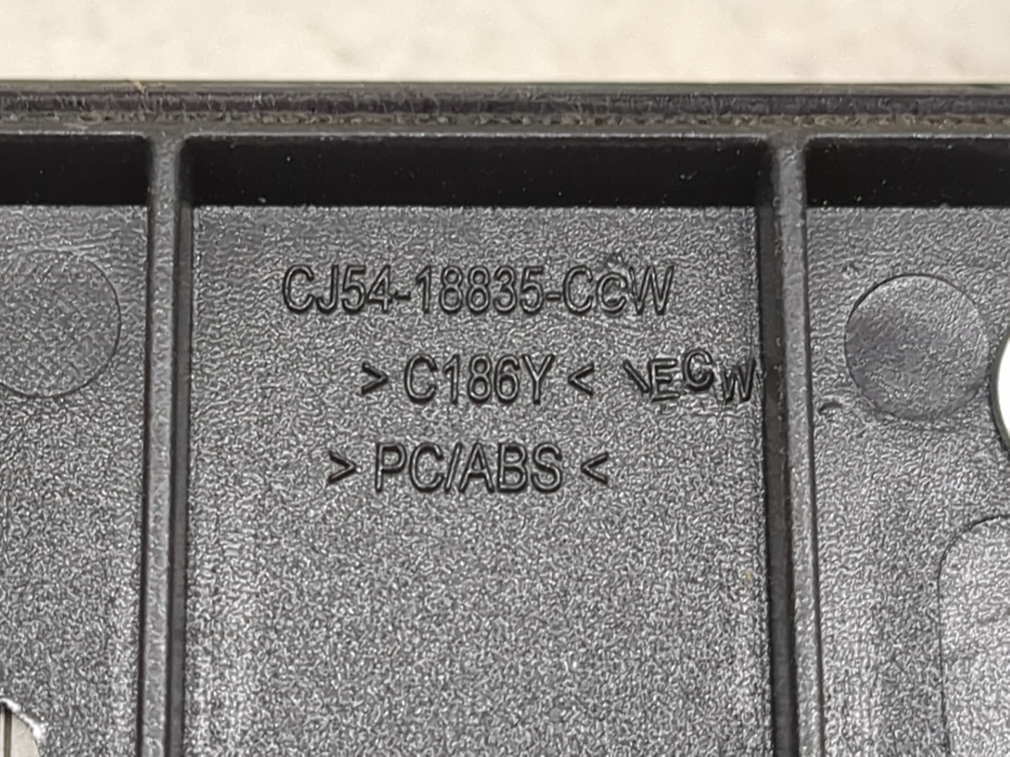 2013-2016 Ford Escape Radio AM FM Cd Player Receiver Replacement P/N:CJ54-18835-CCW Fits Fits 2013 2014 2015 2016 OEM Used A