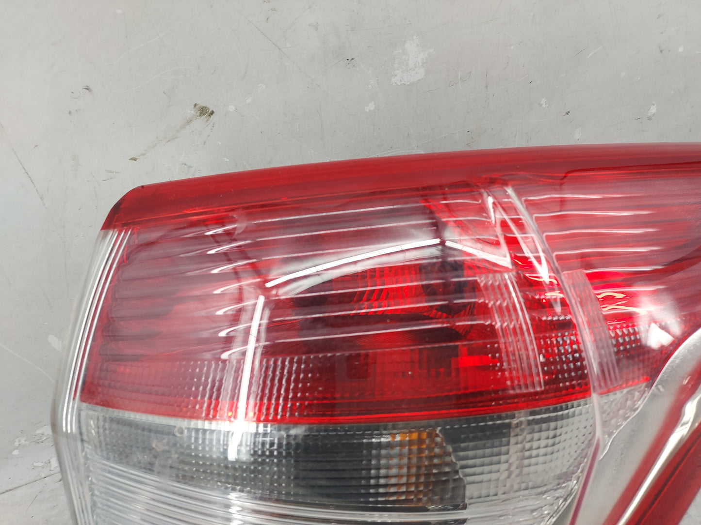 2013-2016 Ford Escape Tail Light Assembly Passenger Right OEM Fits Fits 2013 2014 2015 2016 OEM Used Auto Parts - Oemusedaut