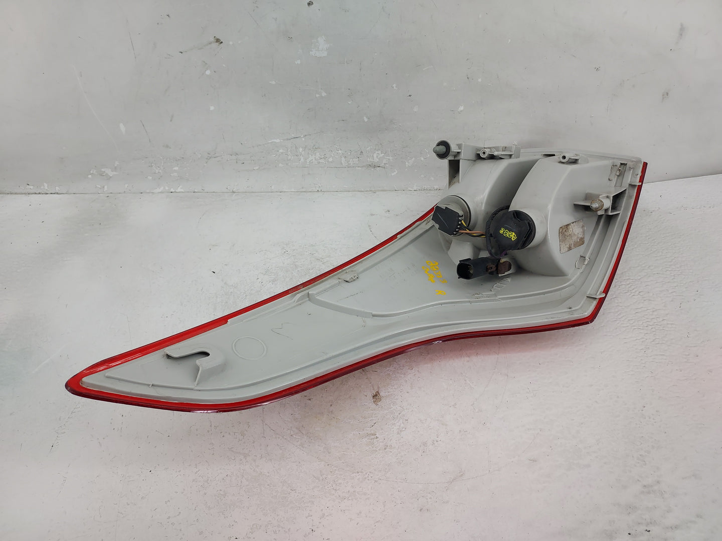 2013-2016 Ford Escape Tail Light Assembly Passenger Right OEM Fits Fits 2013 2014 2015 2016 OEM Used Auto Parts - Oemusedaut