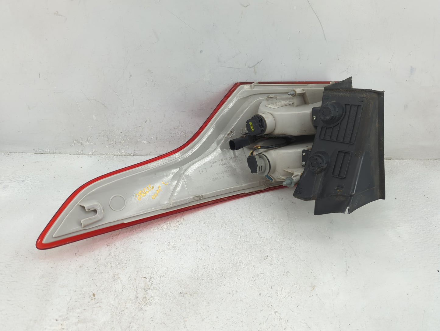2013-2016 Ford Escape Tail Light Assembly Driver Left OEM Fits Fits 2013 2014 2015 2016 OEM Used Auto Parts - Oemusedautopar