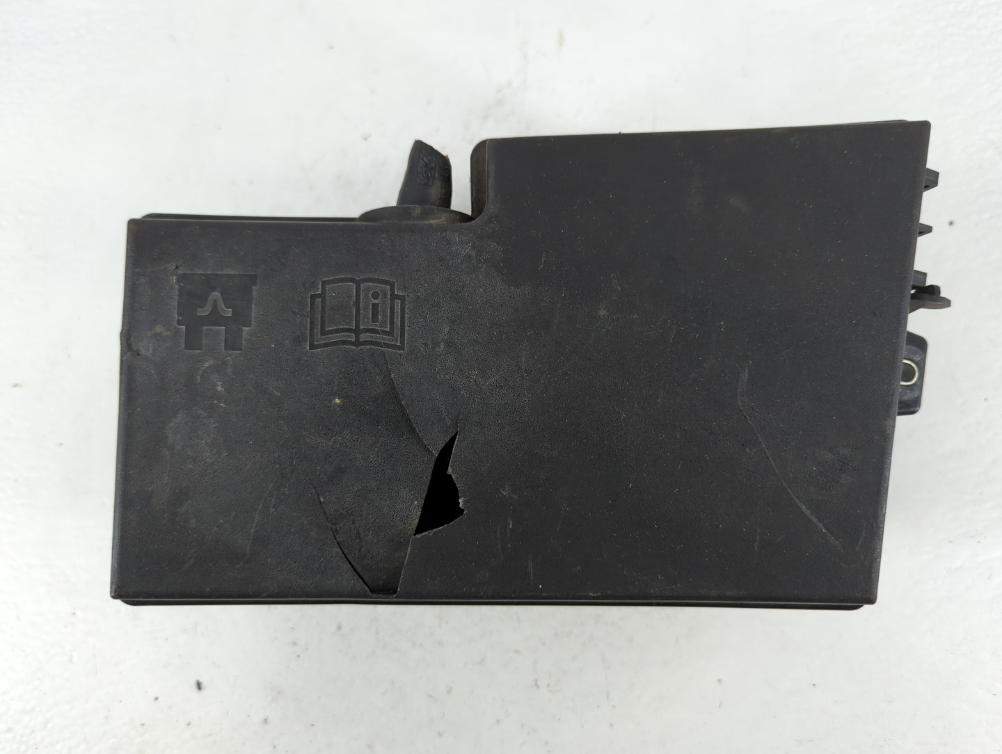 2013-2016 Ford Escape Fusebox Fuse Box Panel Relay Module P/N:AV6T-14A067-AC 5B0Q10107 Fits Fits 2013 2014 2015 2016 OEM Use