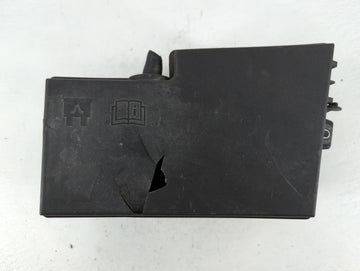 2013-2016 Ford Escape Fusebox Fuse Box Panel Relay Module P/N:AV6T-14A067-AC 5B0Q10107 Fits Fits 2013 2014 2015 2016 OEM Use