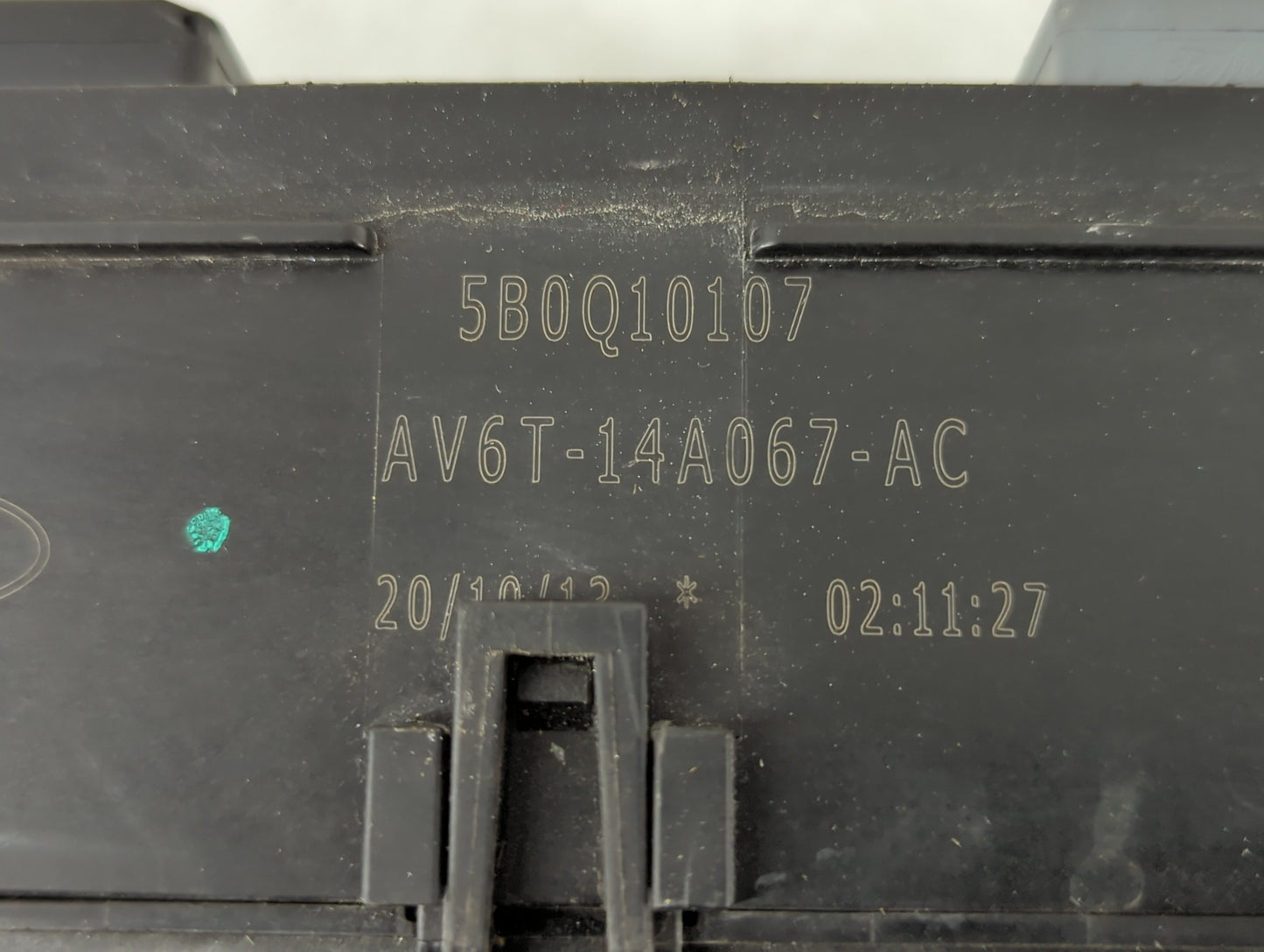 2013-2016 Ford Escape Fusebox Fuse Box Panel Relay Module P/N:AV6T-14A067-AC 5B0Q10107 Fits Fits 2013 2014 2015 2016 OEM Use