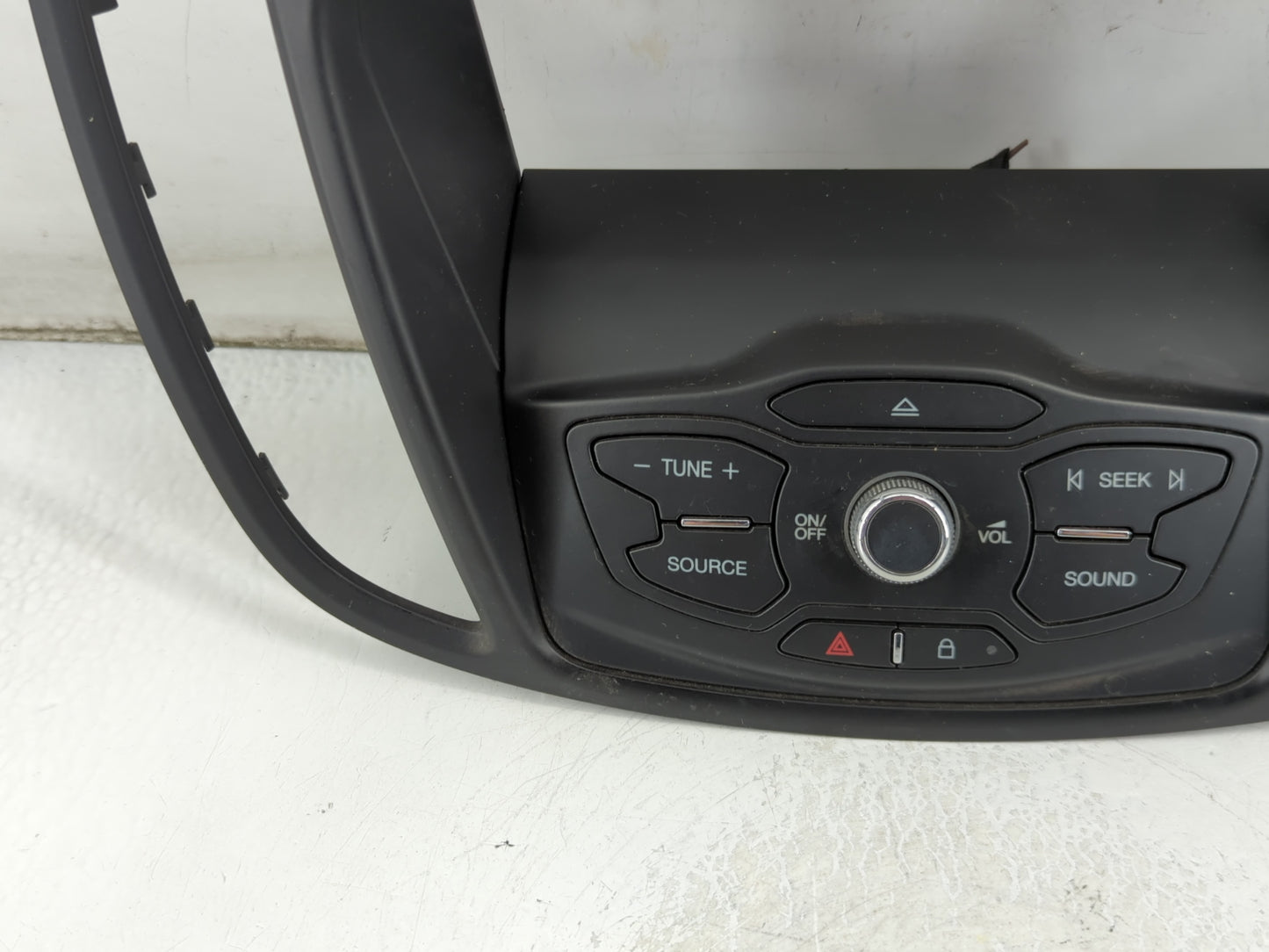 2013-2016 Ford Escape Radio AM FM Cd Player Receiver Replacement P/N:CJ54-18835-CCW Fits Fits 2013 2014 2015 2016 OEM Used A