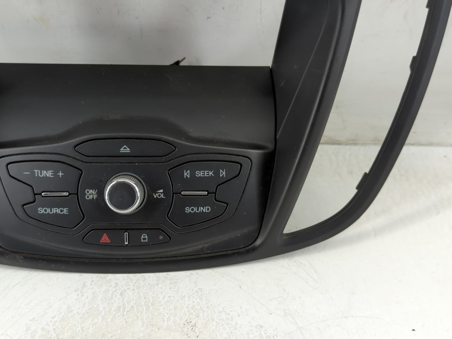 2013-2016 Ford Escape Radio AM FM Cd Player Receiver Replacement P/N:CJ54-18835-CCW Fits Fits 2013 2014 2015 2016 OEM Used A