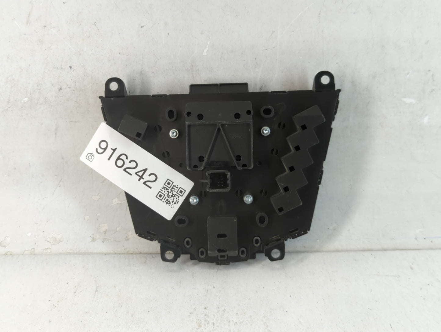 2013-2015 Ford Escape Radio AM FM Cd Player Receiver Replacement P/N:CJ5T-19C107-BB Fits Fits 2013 2014 2015 OEM Used Auto P
