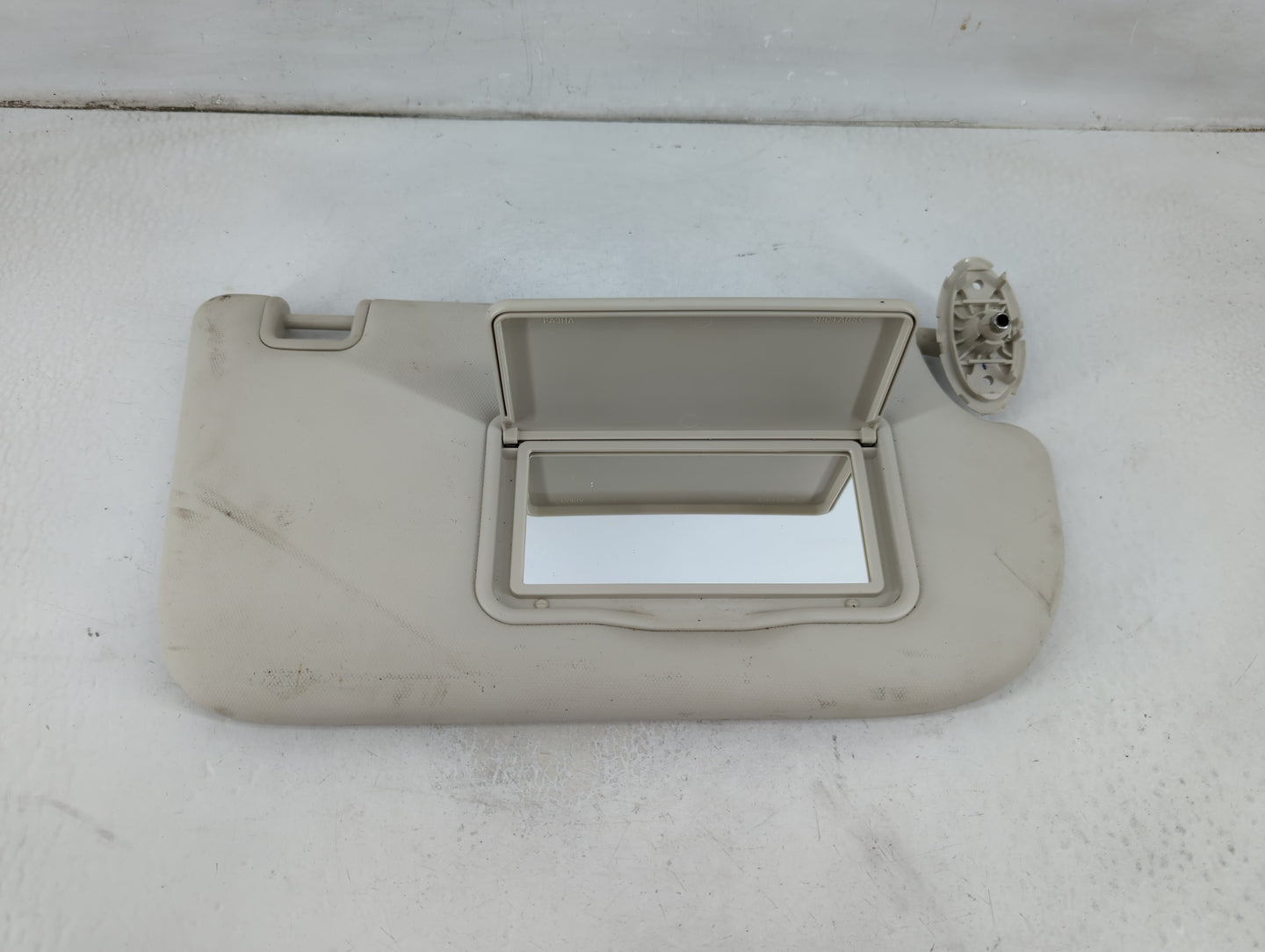 2013-2019 Ford Escape Sun Visor Shade Replacement Passenger Right Mirror Fits Fits 2013 2014 2015 2016 2017 2018 2019 OEM Us