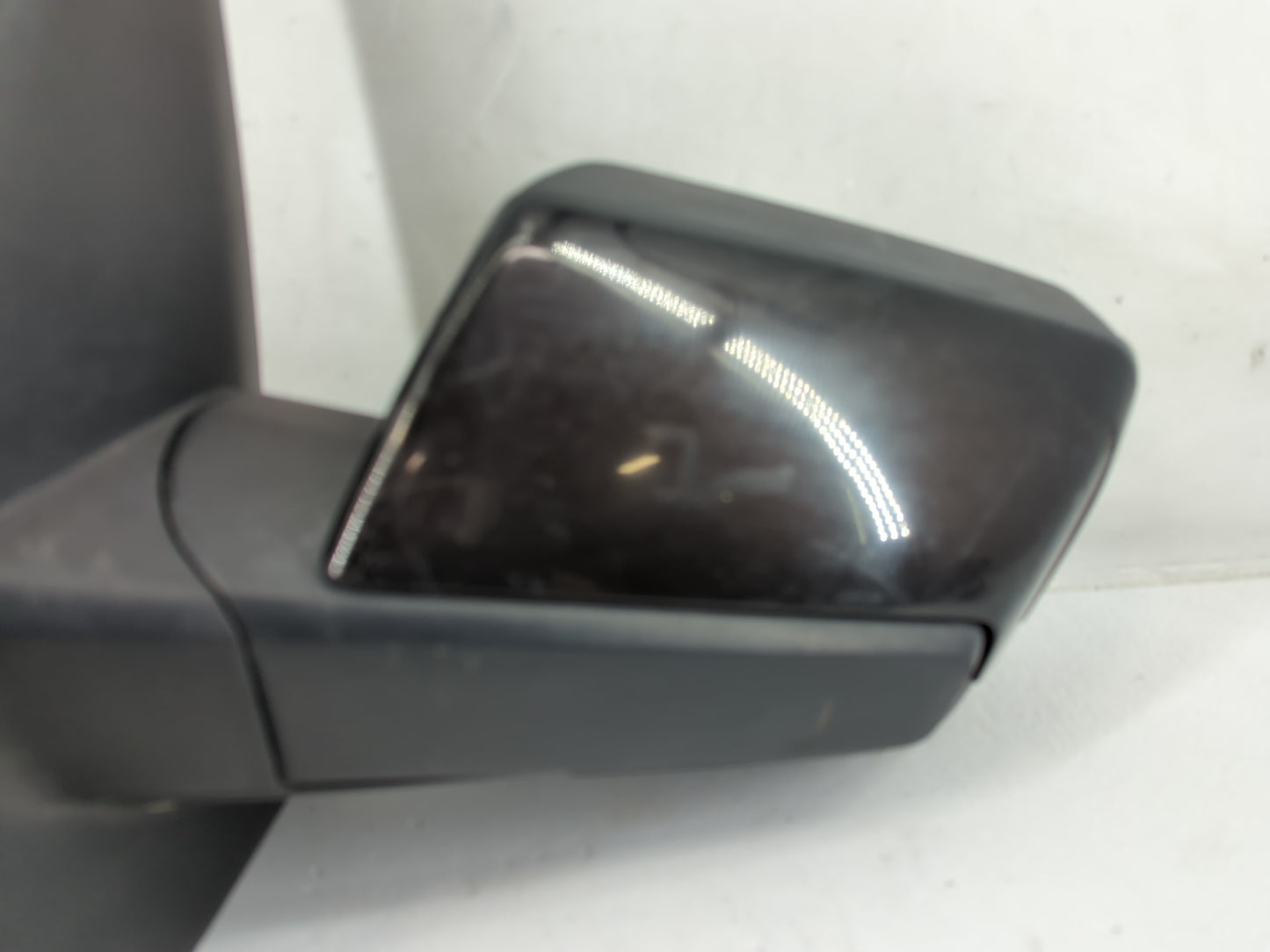2014 Ford Expedition Driver Side View Mirror - Left Door Mirror OEM Used - Oemusedautoparts1.com