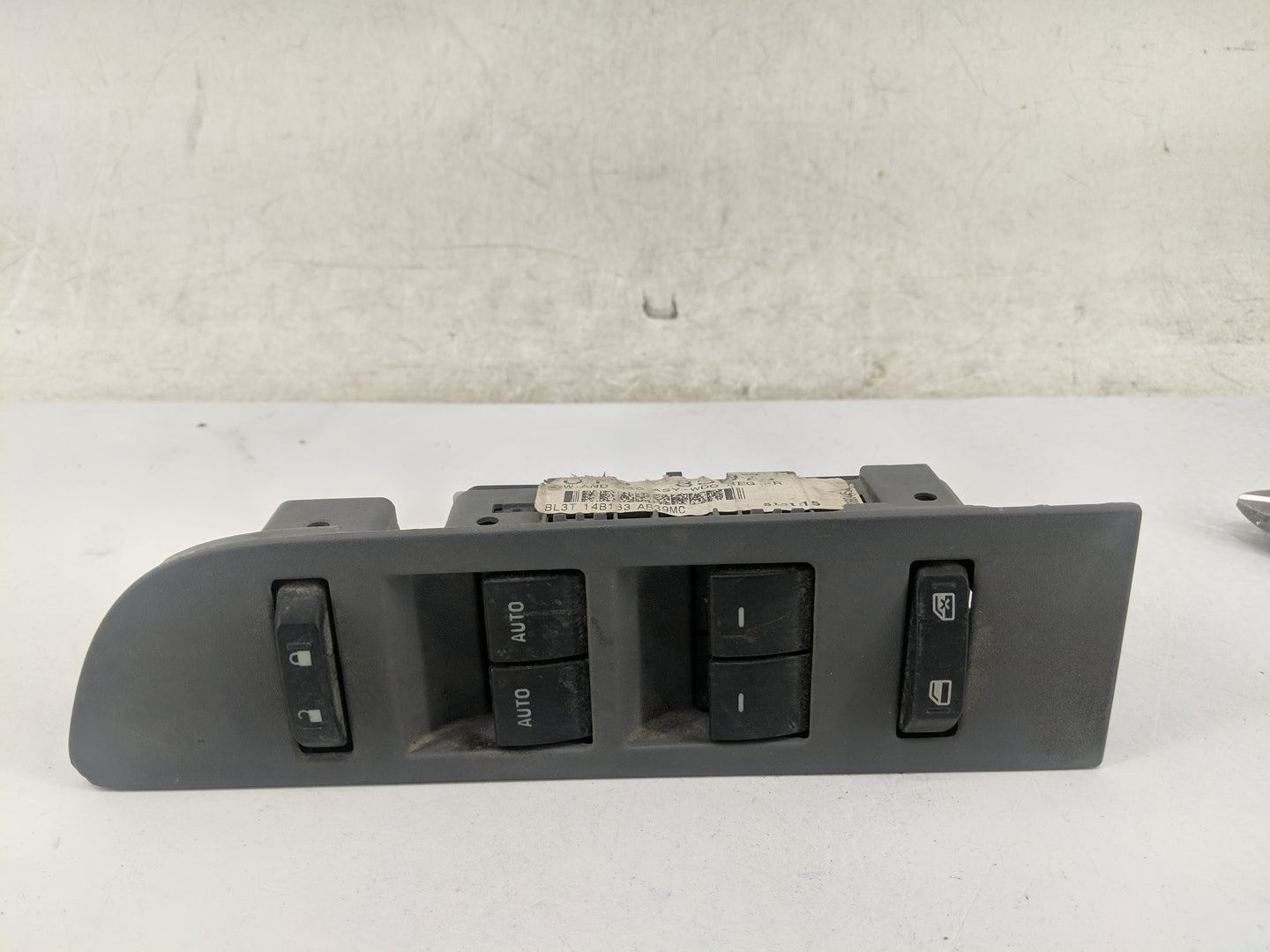 2008-2014 Ford Expedition Master Power Window Switch Replacement Driver Side Left P/N:BL3T14B133AB39MC BL3T14917ABV Fits OEM