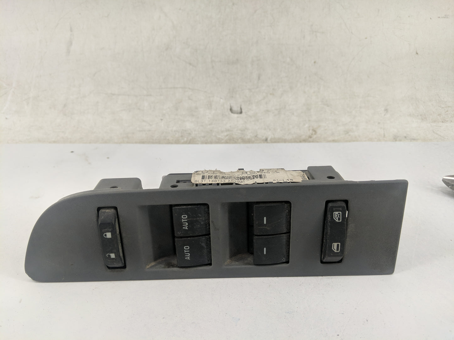 2008-2014 Ford Expedition Master Power Window Switch Replacement Driver Side Left P/N:BL3T14B133AB39MC BL3T14917ABV Fits OEM