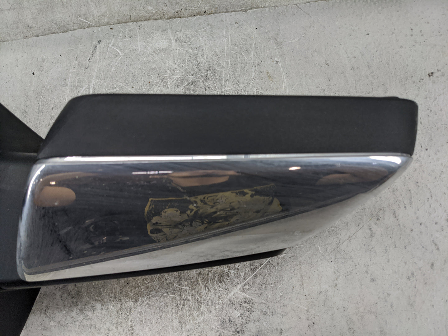 2014 Ford Expedition Driver Side View Mirror - Left Door Mirror OEM Used - Oemusedautoparts1.com
