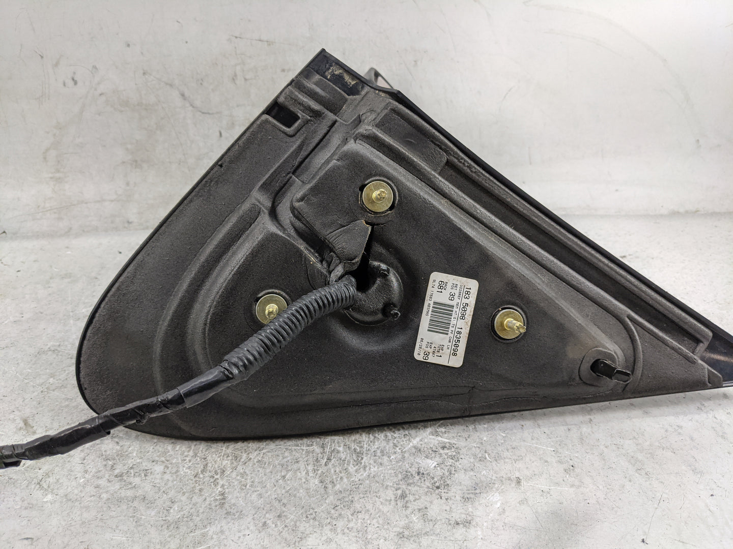 2014 Ford Expedition Driver Side View Mirror - Left Door Mirror OEM Used - Oemusedautoparts1.com