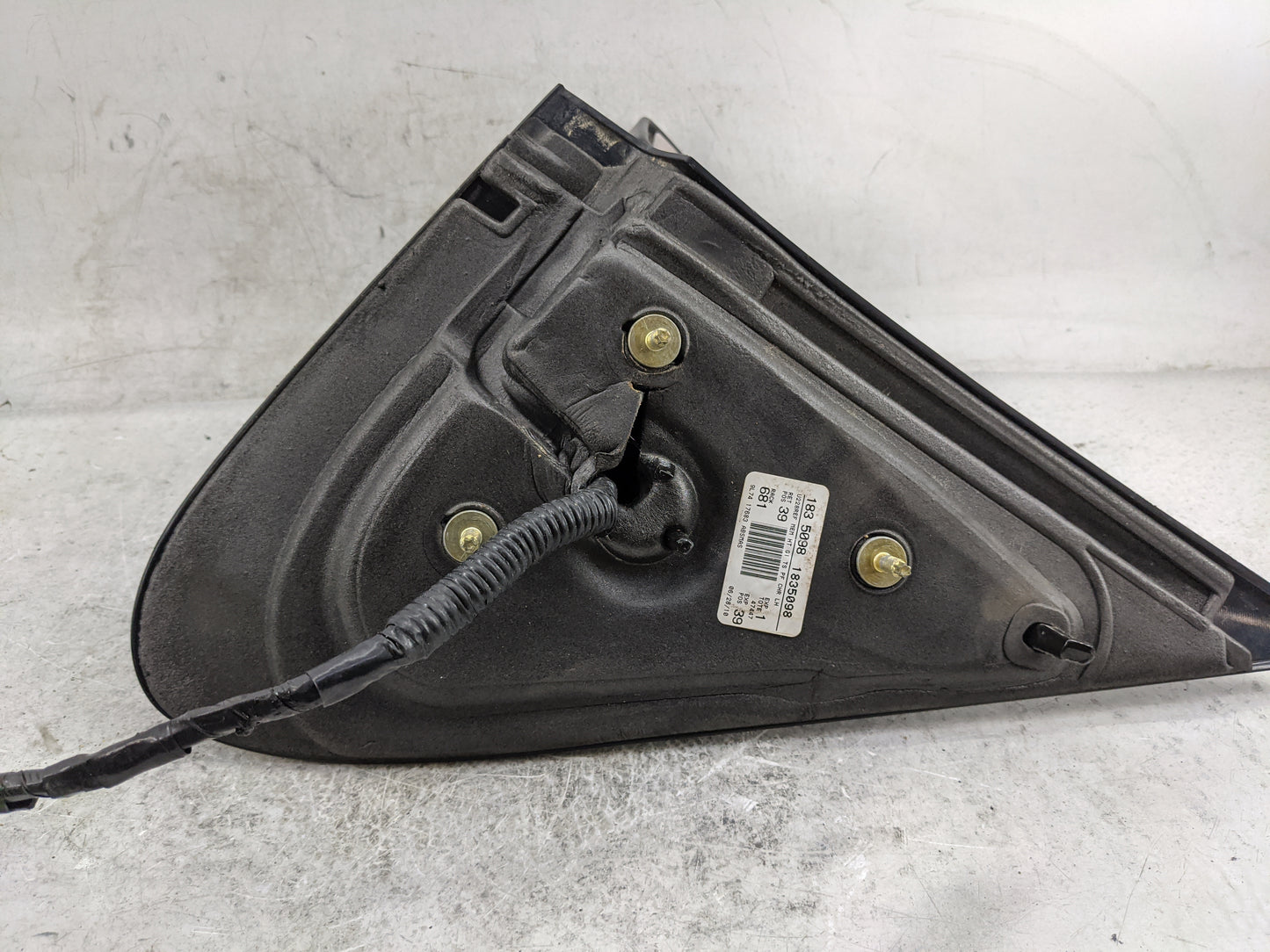 2014 Ford Expedition Driver Side View Mirror - Left Door Mirror OEM Used - Oemusedautoparts1.com