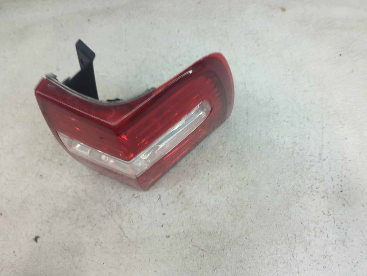 2007-2017 Ford Expedition Tail Light Assembly Passenger Right OEM P/N:7L14-13B504-A Fits OEM Used Auto Parts - Oemusedautopa