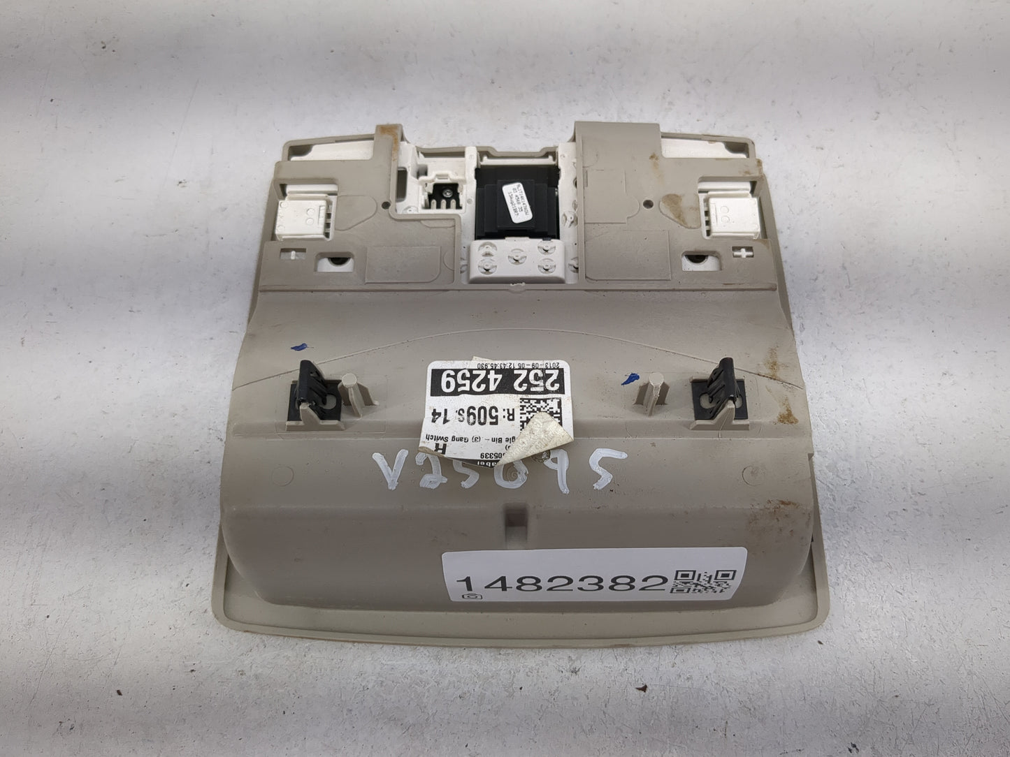 2014 Ford Expedition Overhead Roof Console Tan - Oemusedautoparts1.com