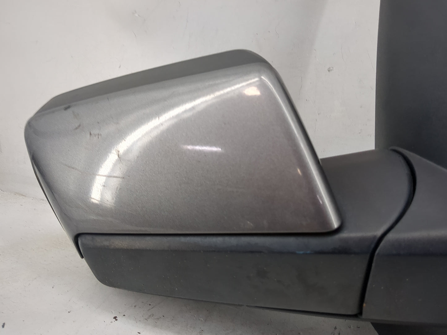 2014 Ford Expedition Passenger Side View Mirror - Right Door Mirror OEM Used - Oemusedautoparts1.com