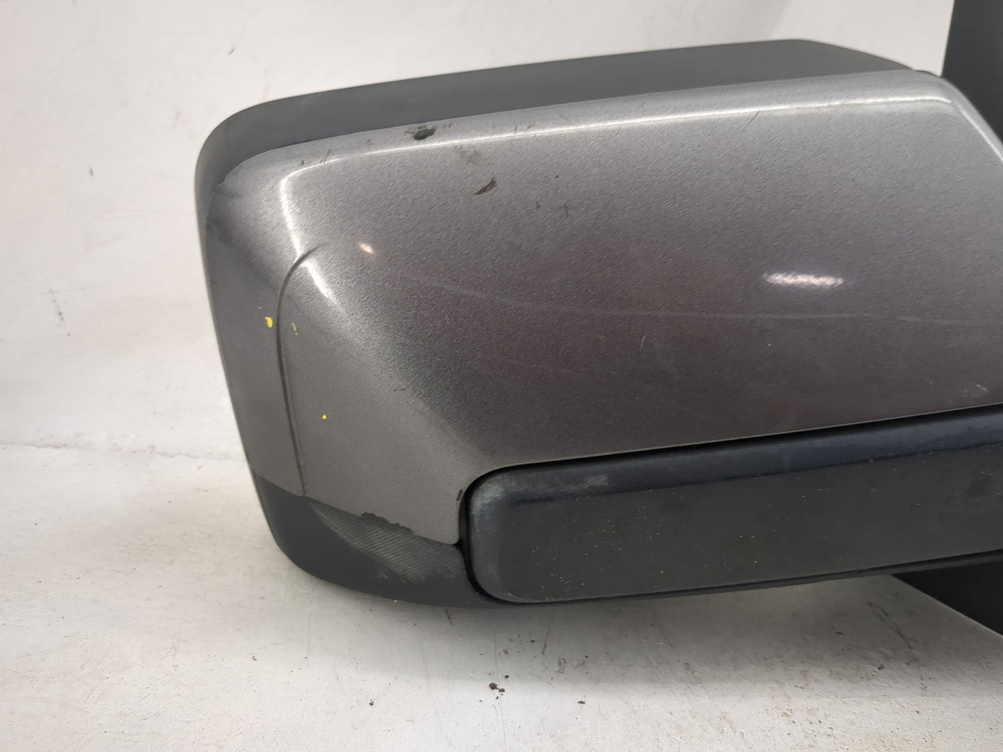 2014 Ford Expedition Passenger Side View Mirror - Right Door Mirror OEM Used - Oemusedautoparts1.com