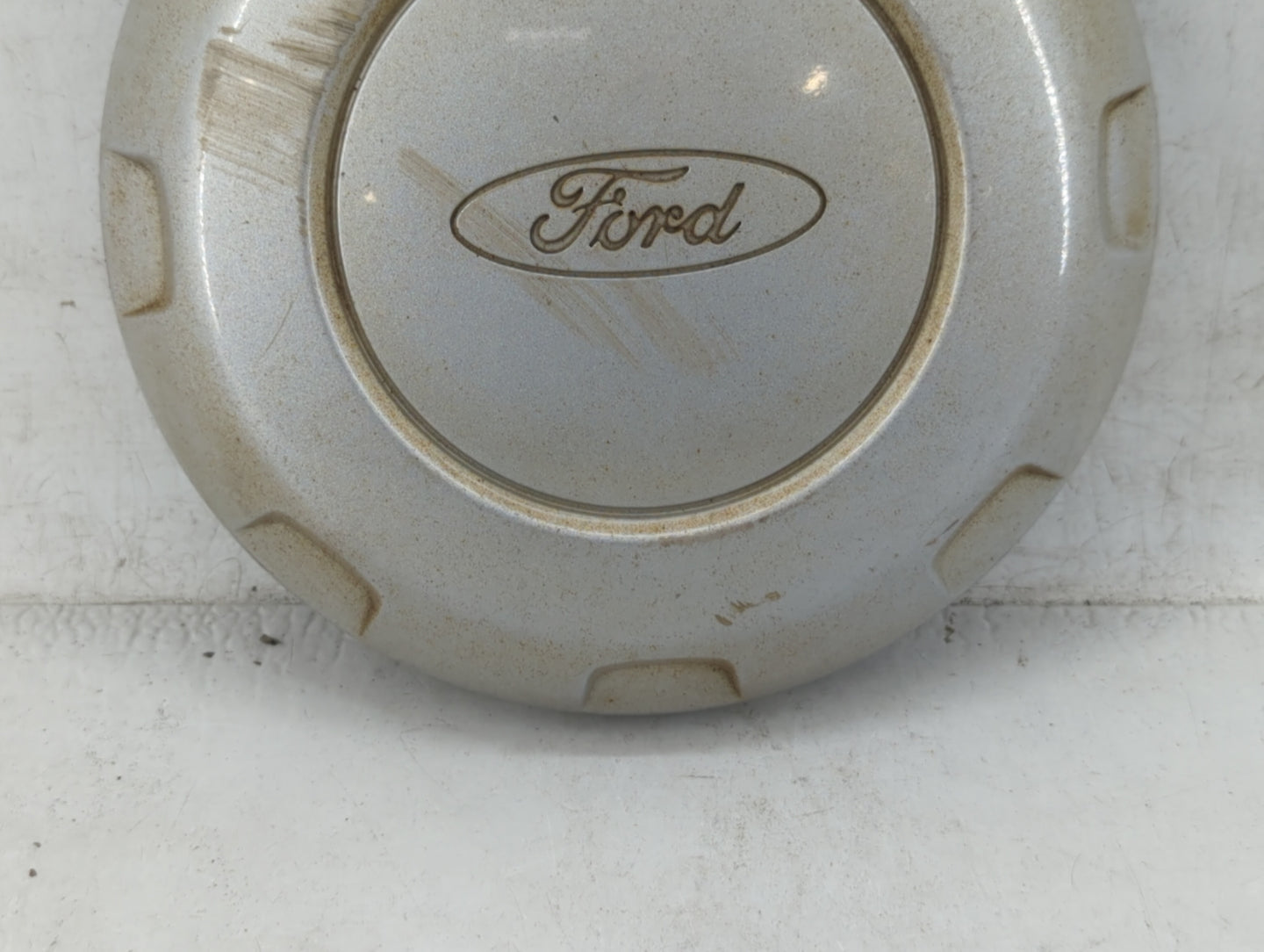 2014 Ford Expedition Rim Wheel Center Cap White - Oemusedautoparts1.com