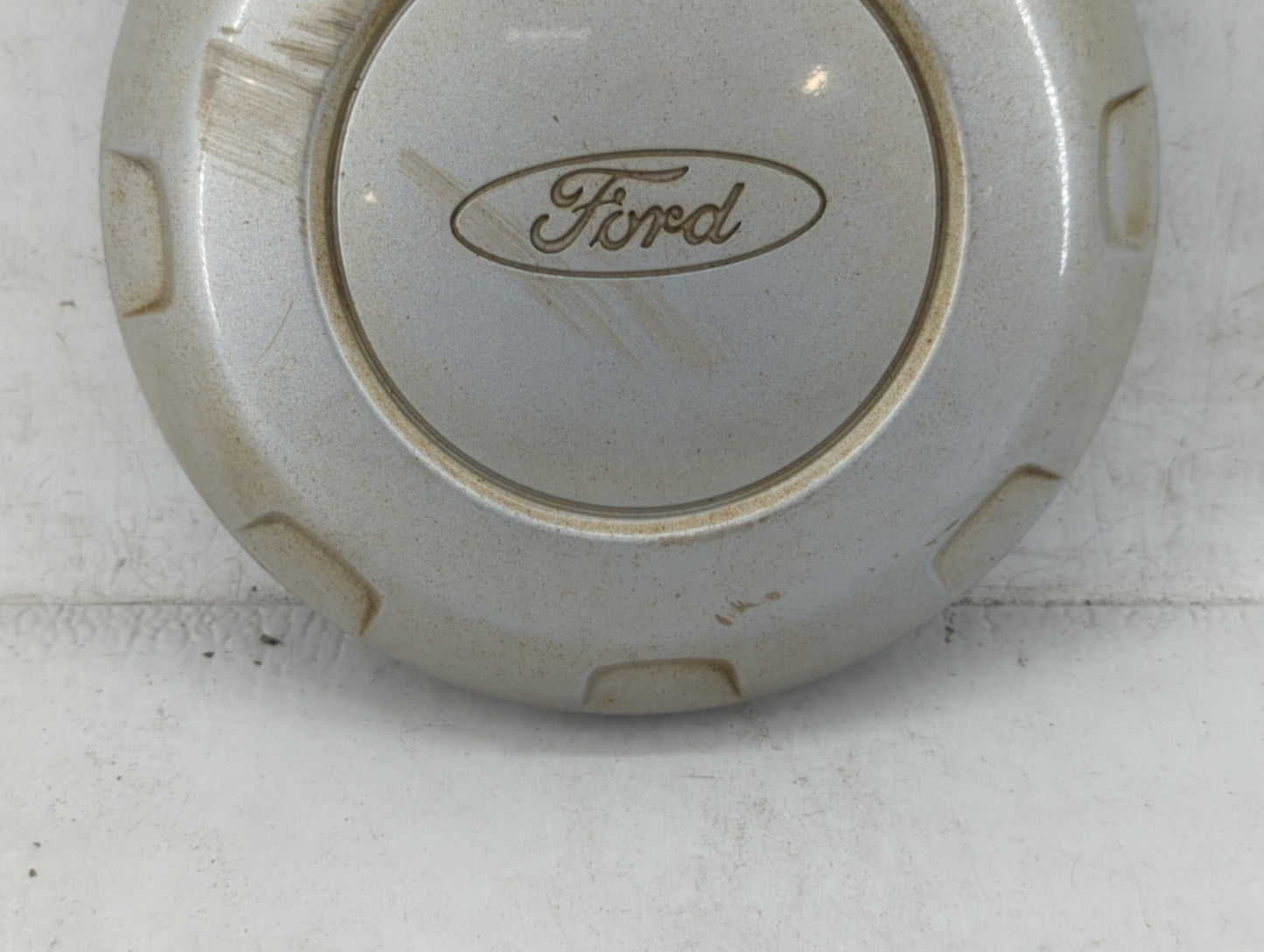 2014 Ford Expedition Rim Wheel Center Cap White - Oemusedautoparts1.com