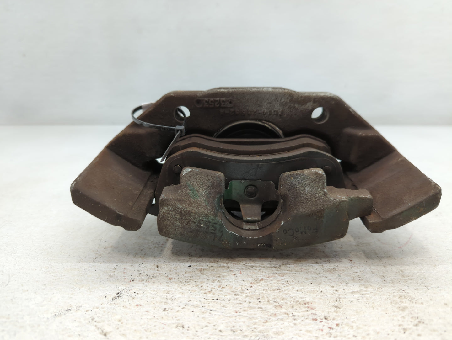2014 Ford Expedition Rear Driver Left Brake Caliper - Oemusedautoparts1.com