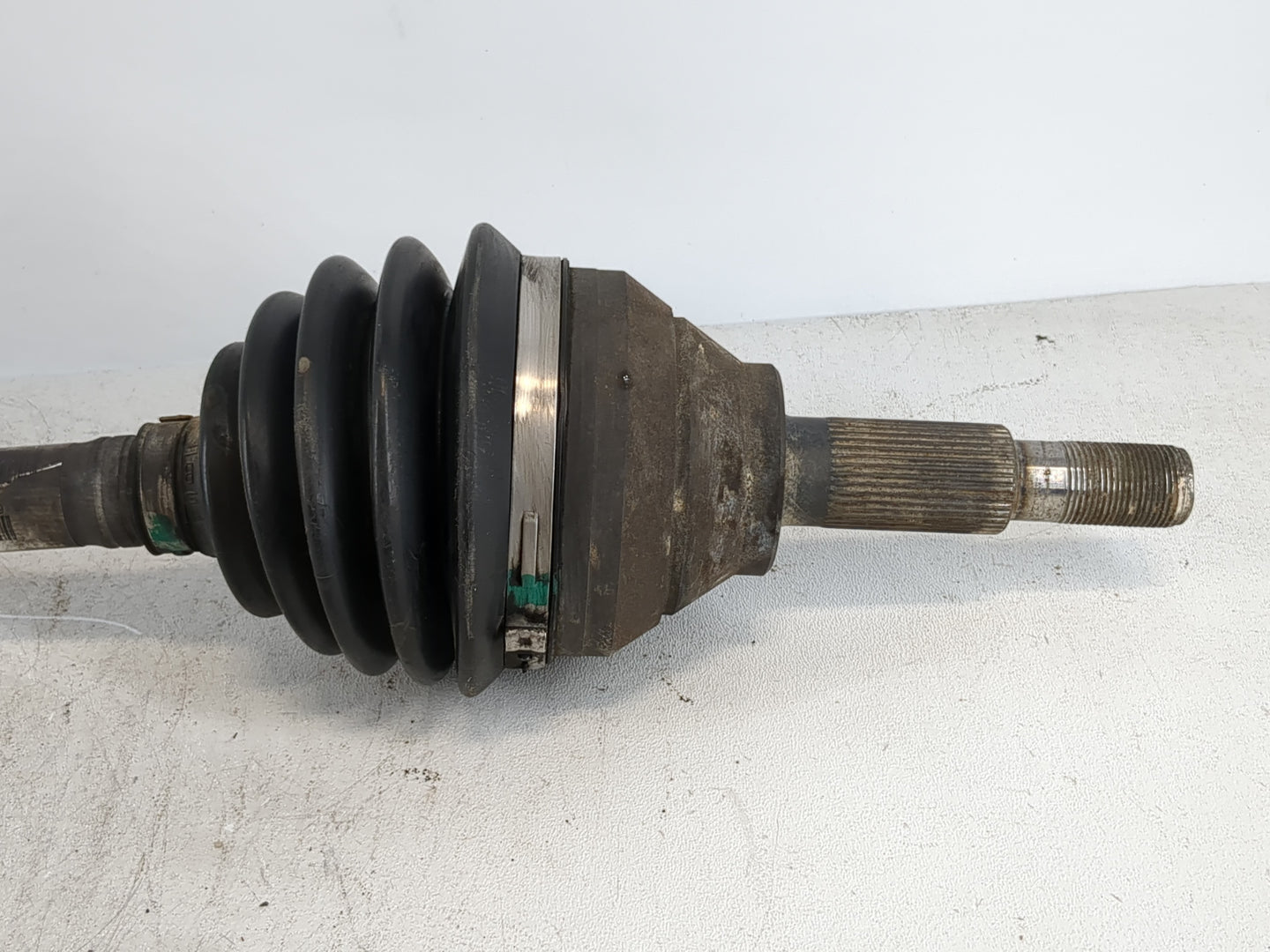 2012-2015 Ford Explorer Axle Shaft Front Driver Cv C/v - Oemusedautoparts1.com